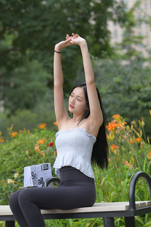 丰胸美女高清私房图集